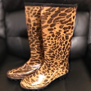Cheetah print rainboots